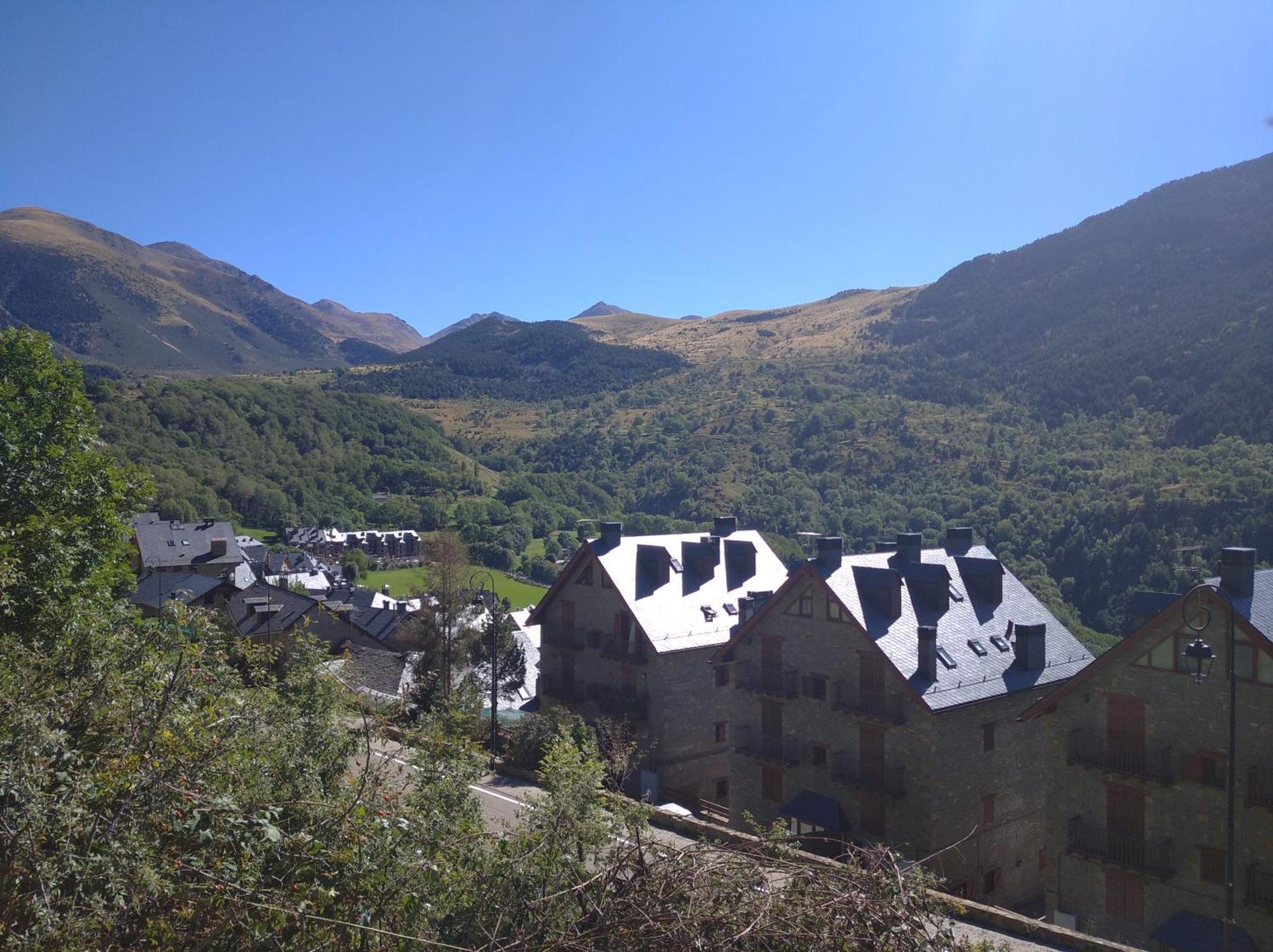 Apartamento Con Terraza Y Vistas Panoramicas En Tauell Eksteriør bilde